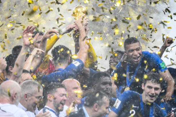 申花队面临 申花队面临